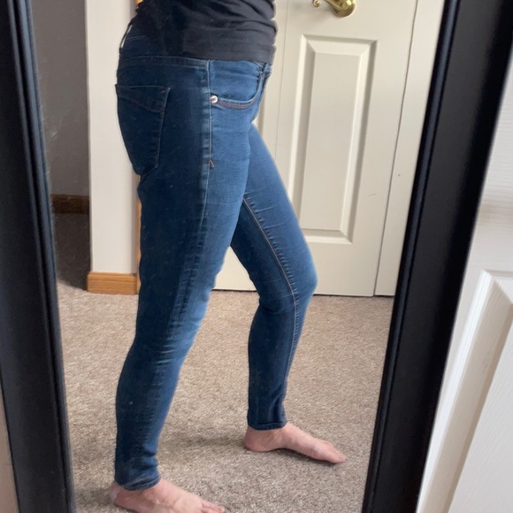 Express Jeans Slim Fit Mid Rise Legging Size 4R - Picture 2 of 11